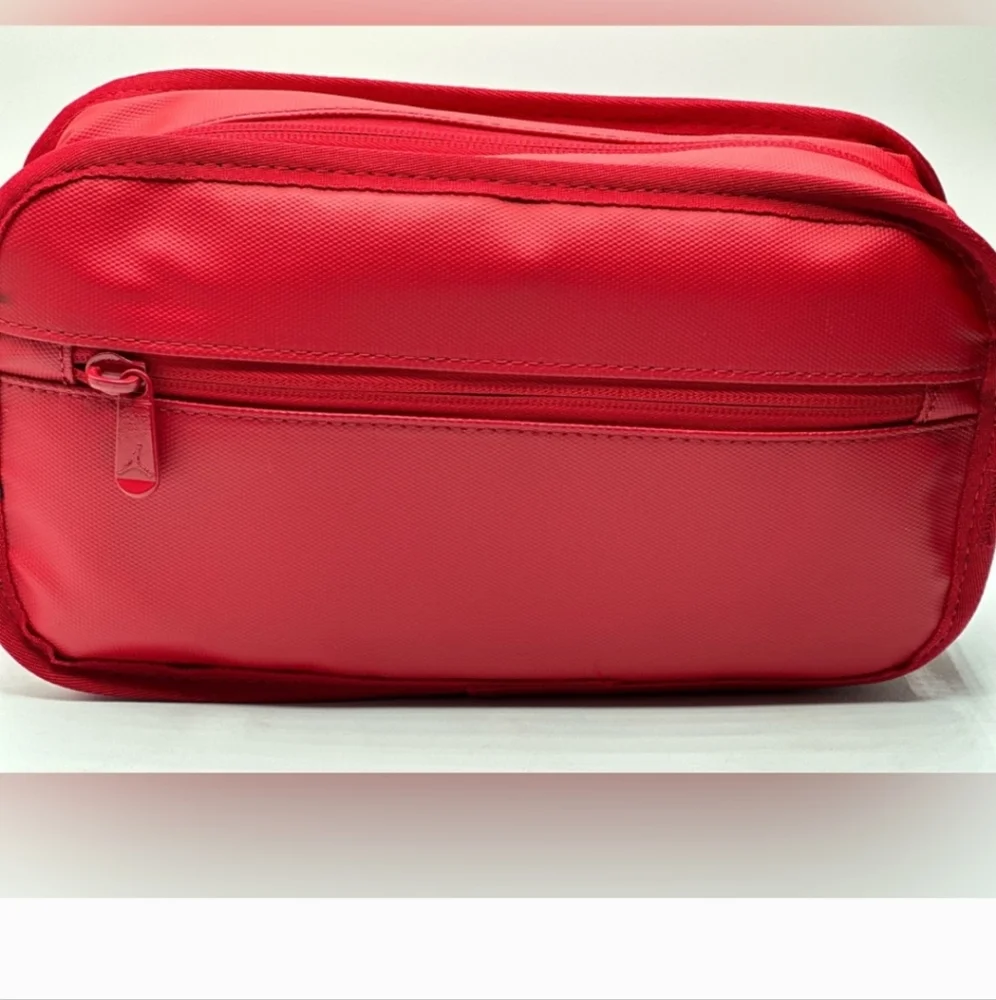 NWT MEN'S JORDAN Travel Bag.